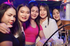 Enjoy with Thai companion at Jalwa Club