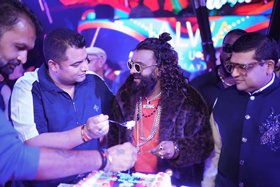 Dev Pagli with Jalwa Bosses