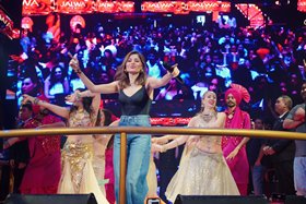 Kanika Kapoor Live Performance